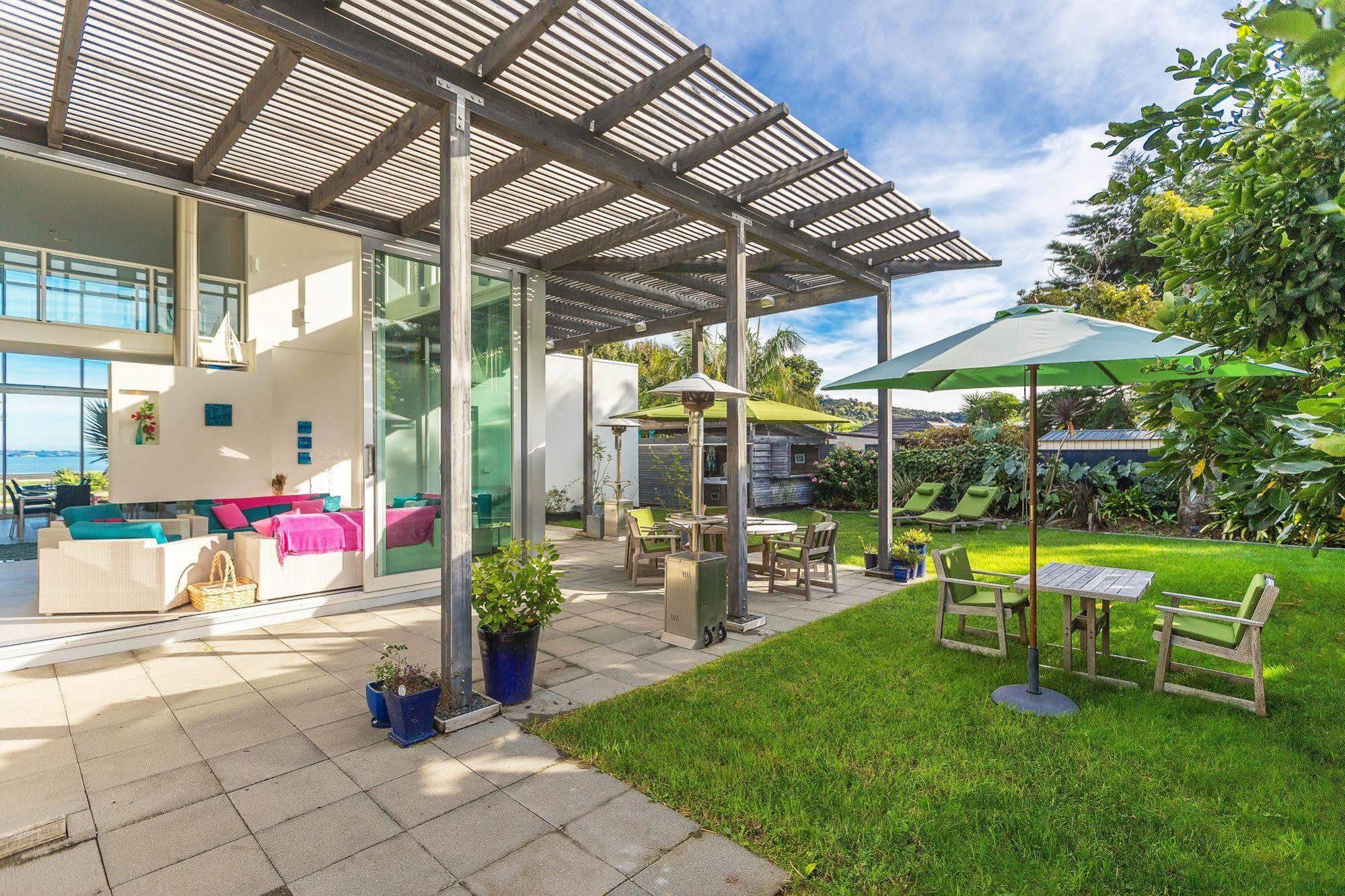 Waiheke Waterfront Lodge Oneroa Exterior photo