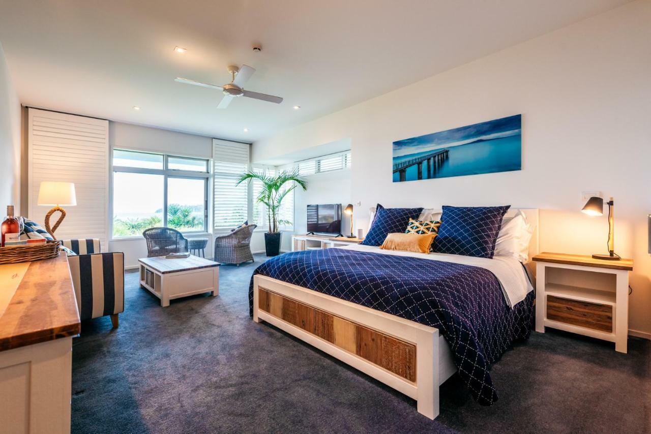 Waiheke Waterfront Lodge Oneroa Exterior photo