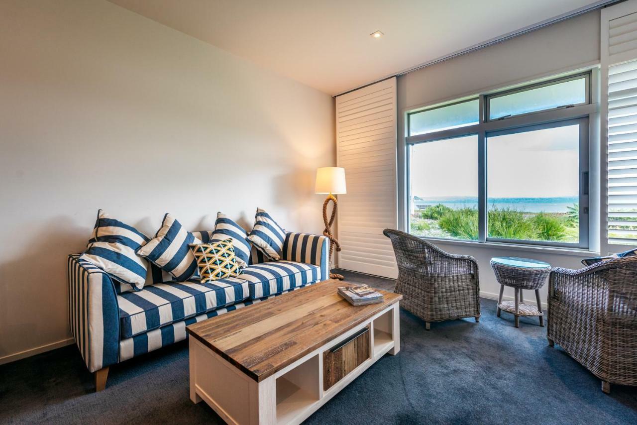 Waiheke Waterfront Lodge Oneroa Exterior photo